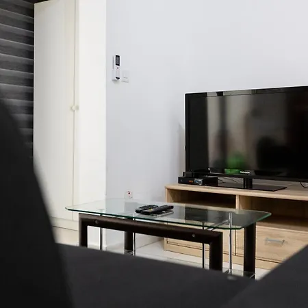Centre Paceville Apt With Terrace, Bbq & Wifi By 360 Estates Appartement